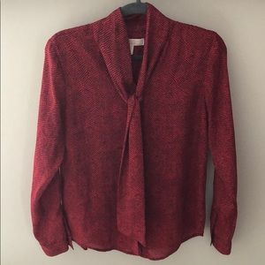 ⬇️ Michael Kors blouse!